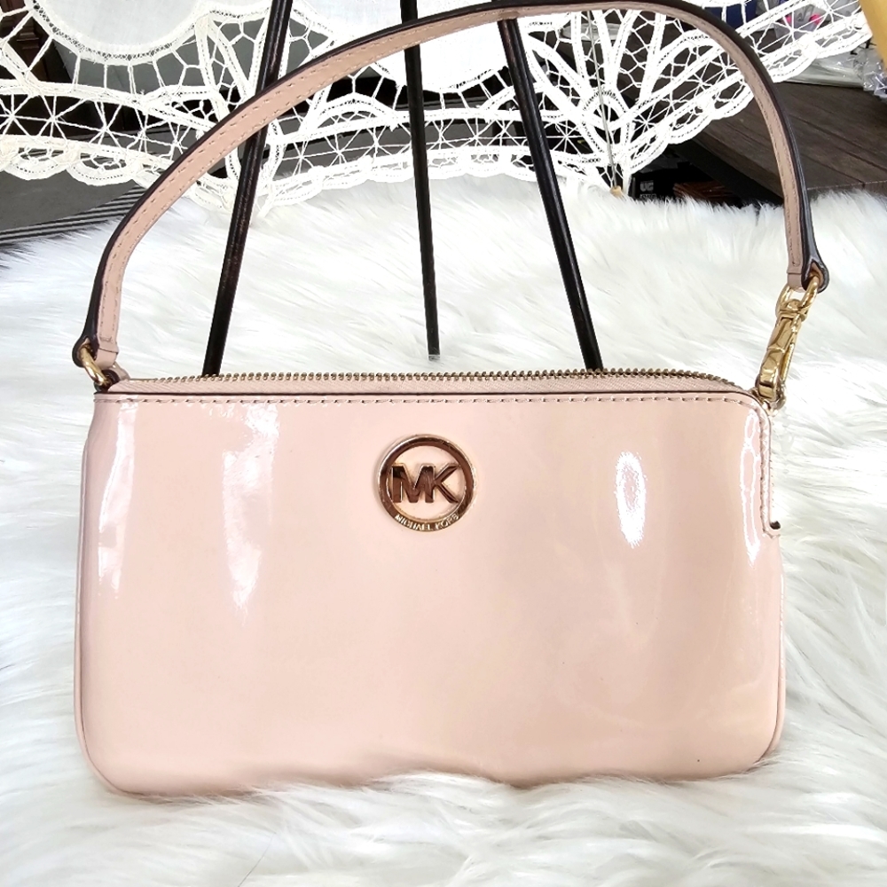 MICHAEL Michael Kors Pale Pink Wristlet Golden Metal Hardware Patent Leather